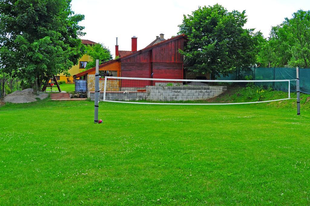 Vip Apartmany Besenova Exterior foto
